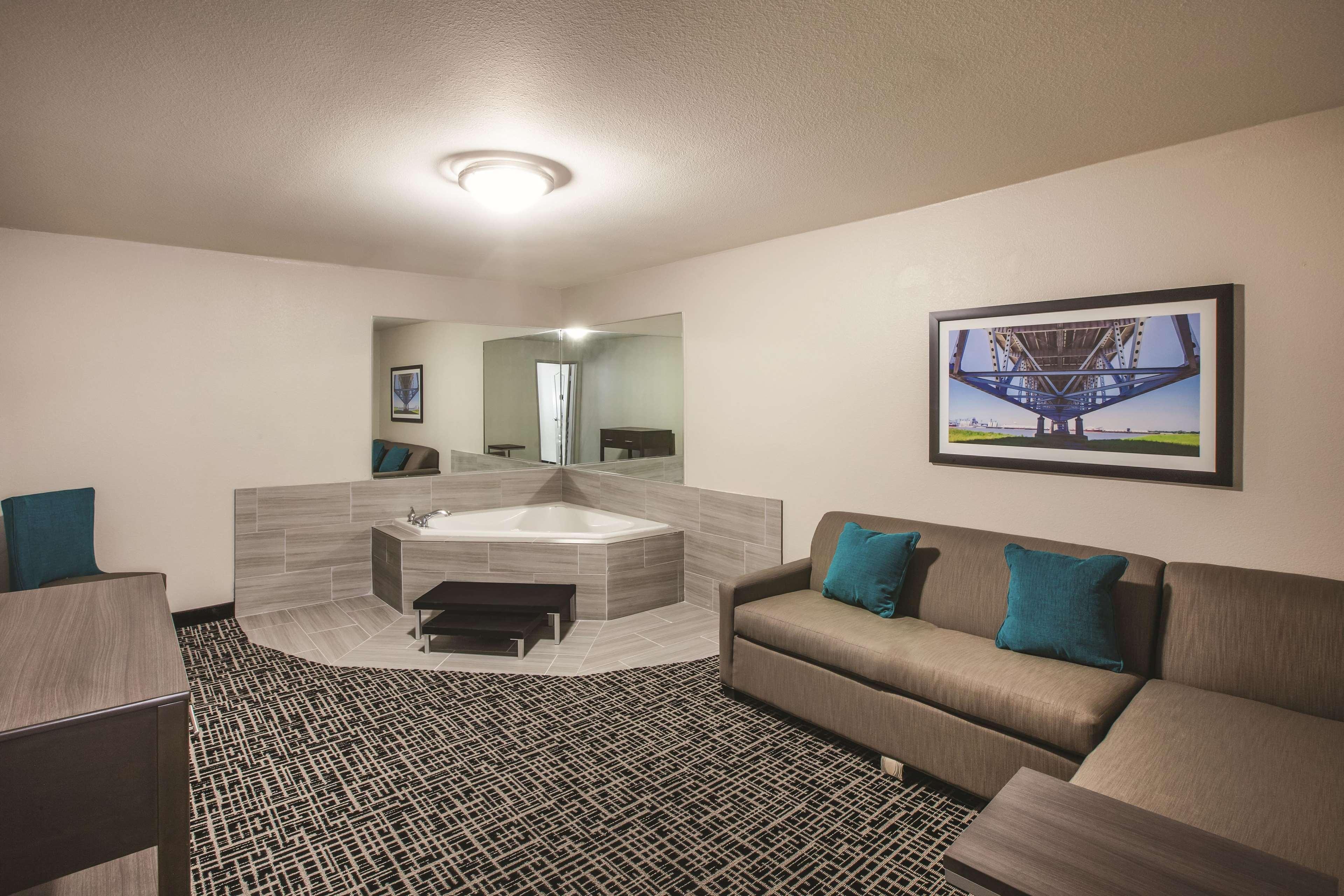 Hotel La Quinta By Wyndham Walker - Denham Springs Exterior foto